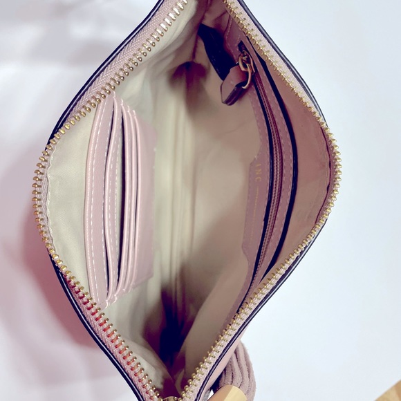 Molyy Party Wristlet Clutch, Millennial Pink and Gold - Picture 9 of 9